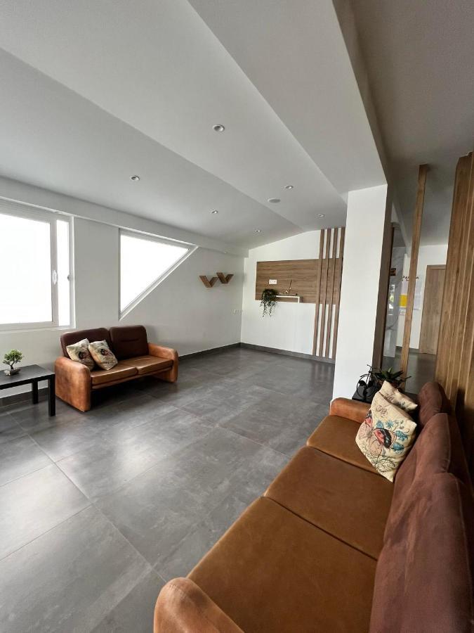 Villa Hara Suites Paralía エクステリア 写真