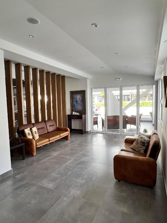 Villa Hara Suites Paralía エクステリア 写真