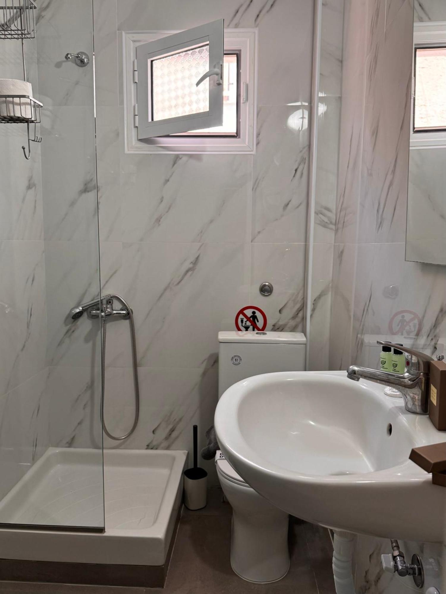 Villa Hara Suites Paralía エクステリア 写真