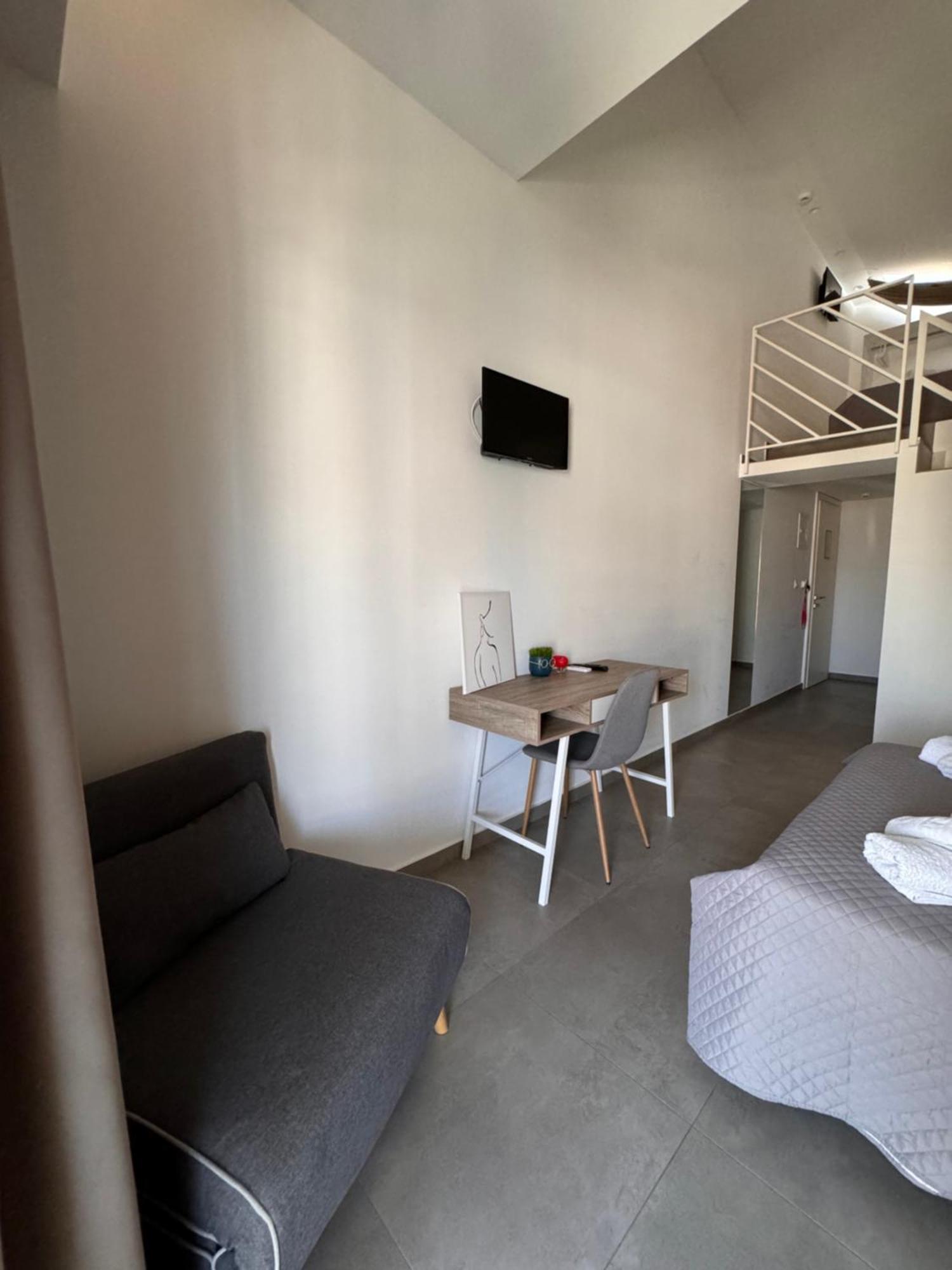 Villa Hara Suites Paralía エクステリア 写真